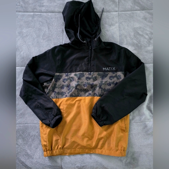 Matix Black and Tan Men's Pullover Jacket - Picture 1 of 4
